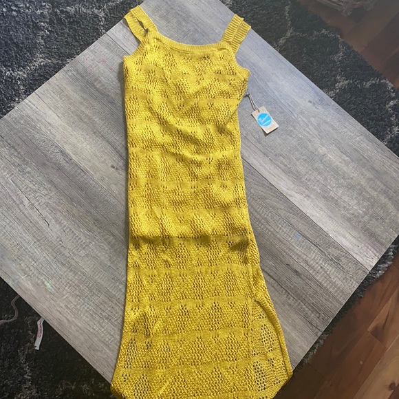 Forever 21 NWT Contemporary Knit Lon Citron Midi Dress Size Medium - Picture 1 of 13